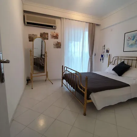 Sea View Apartment Kariani