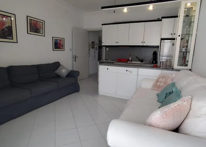 Sea View Appartamento Karianí